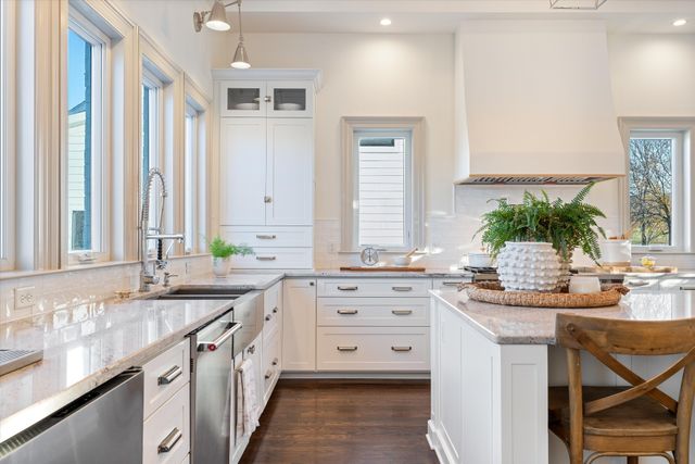 7314 Dug Hill Rd, Bon Aqua, TN 37025