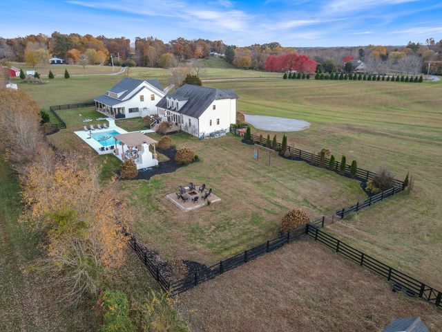 7314 Dug Hill Rd, Bon Aqua, TN 37025