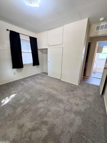 21527 Bon Heur Street, Saint Clair Shores, MI 48081