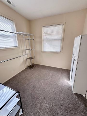 21527 Bon Heur Street, Saint Clair Shores, MI 48081