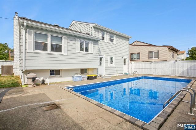 82 Eaton Place, Bloomfield, NJ 07003