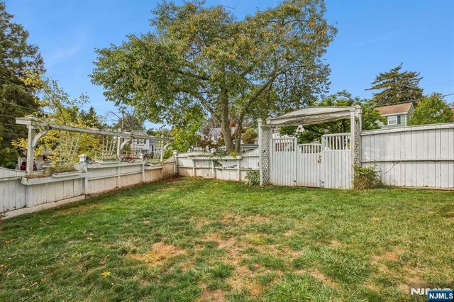 82 Eaton Place, Bloomfield, NJ 07003