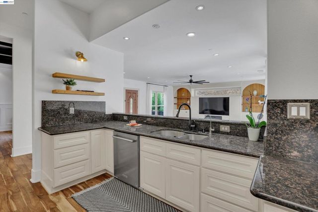 16800 Marsh Creek Rd, Clayton, CA 94517