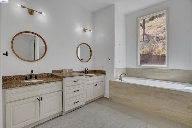 16800 Marsh Creek Rd, Clayton, CA 94517