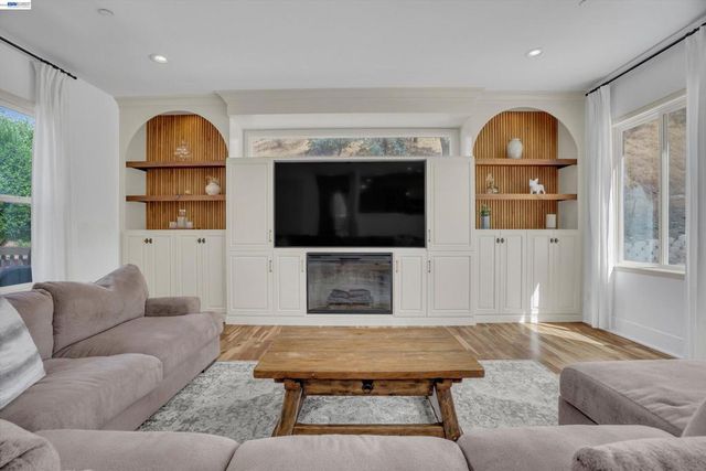 16800 Marsh Creek Rd, Clayton, CA 94517
