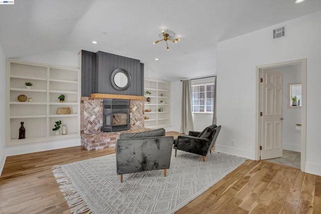 16800 Marsh Creek Rd, Clayton, CA 94517
