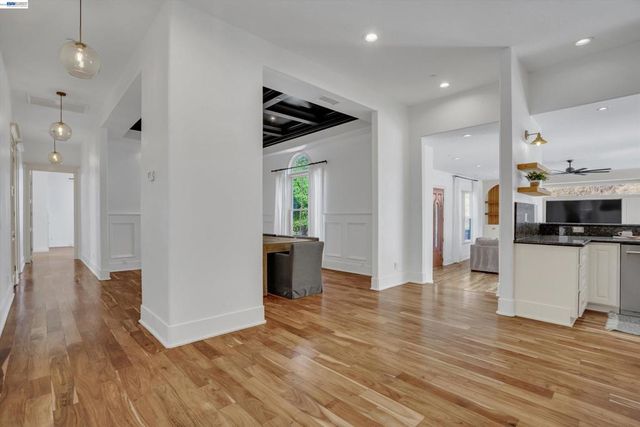 16800 Marsh Creek Rd, Clayton, CA 94517
