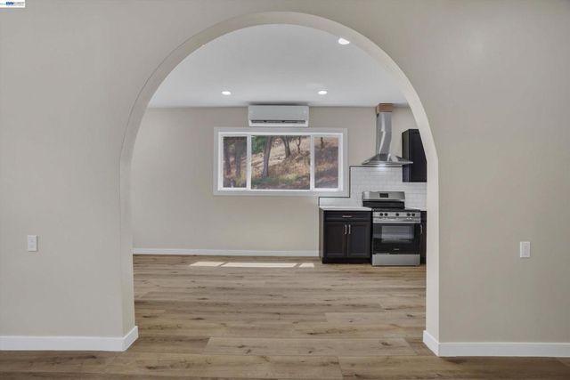 16800 Marsh Creek Rd, Clayton, CA 94517