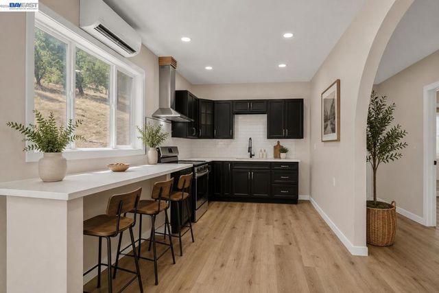 16800 Marsh Creek Rd, Clayton, CA 94517