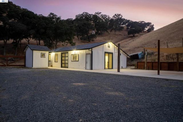 16800 Marsh Creek Rd, Clayton, CA 94517