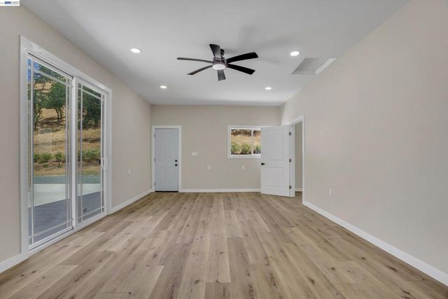 16800 Marsh Creek Rd, Clayton, CA 94517