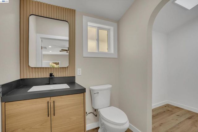 16800 Marsh Creek Rd, Clayton, CA 94517