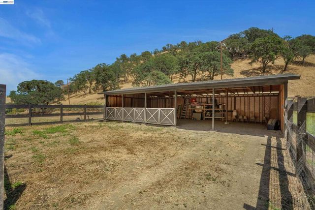 16800 Marsh Creek Rd, Clayton, CA 94517