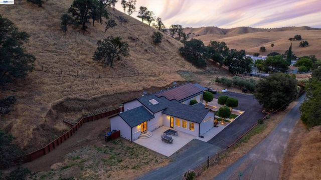 16800 Marsh Creek Rd, Clayton, CA 94517