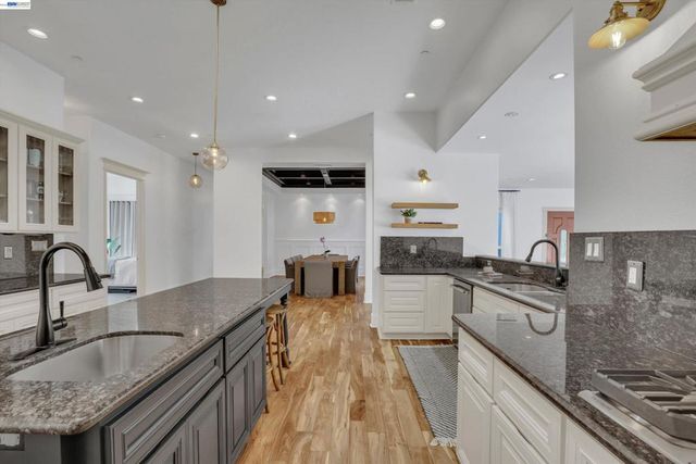 16800 Marsh Creek Rd, Clayton, CA 94517