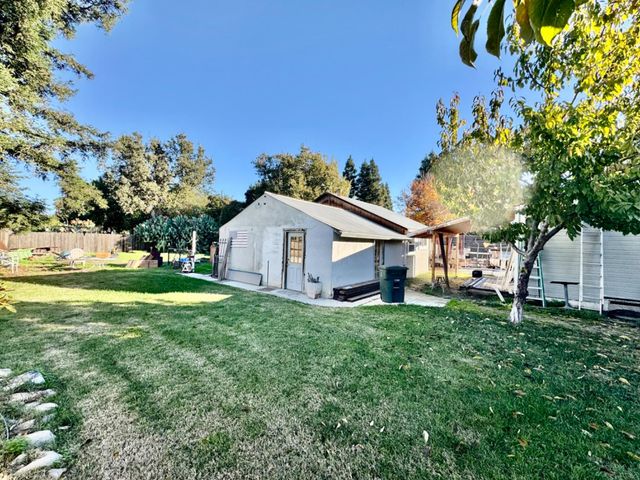 2863 Butte House Rd, Yuba City, CA 95993