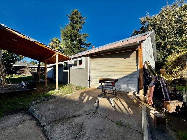 2863 Butte House Rd, Yuba City, CA 95993