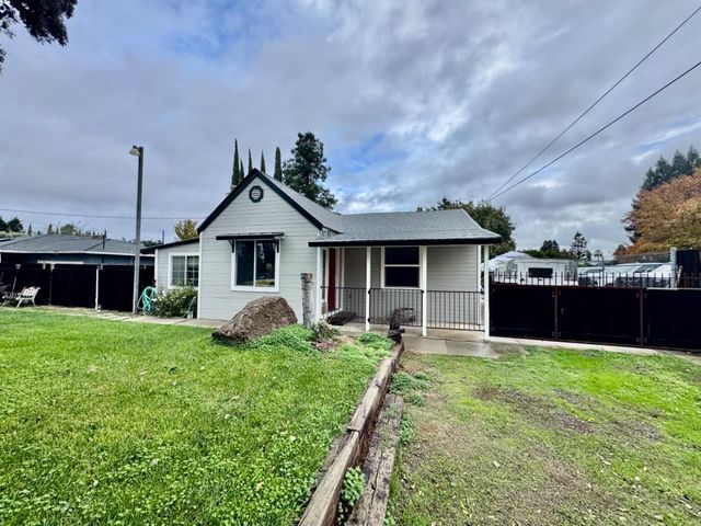 2863 Butte House Rd, Yuba City, CA 95993