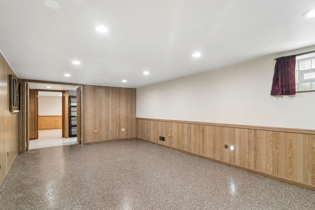 589 Jon Lane, Des Plaines, IL 60016