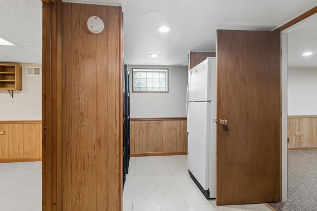 589 Jon Lane, Des Plaines, IL 60016