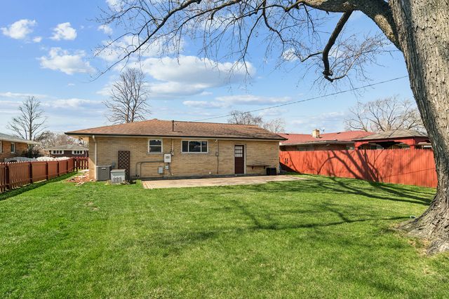 589 Jon Lane, Des Plaines, IL 60016