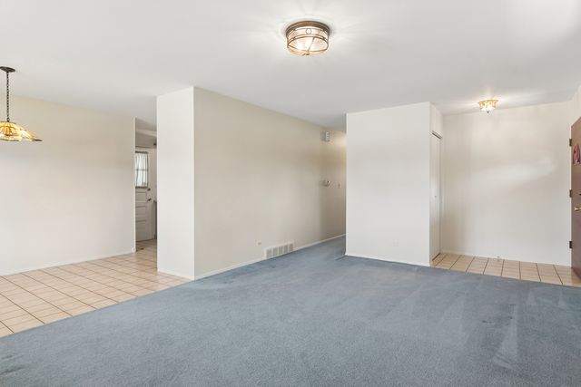 589 Jon Lane, Des Plaines, IL 60016