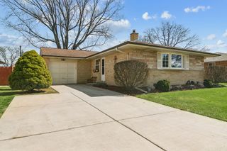 589 Jon Lane, Des Plaines, IL 60016