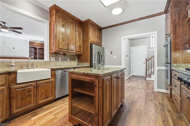 111 Lance WAY, Yorktown, VA 23693