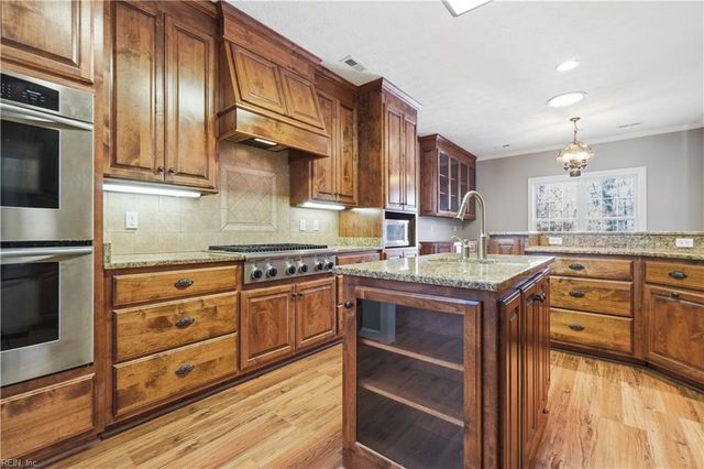 111 Lance WAY, Yorktown, VA 23693