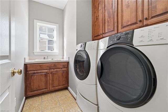 111 Lance WAY, Yorktown, VA 23693