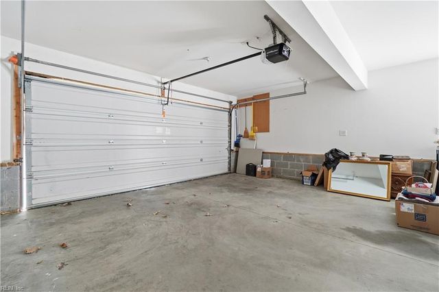 111 Lance WAY, Yorktown, VA 23693