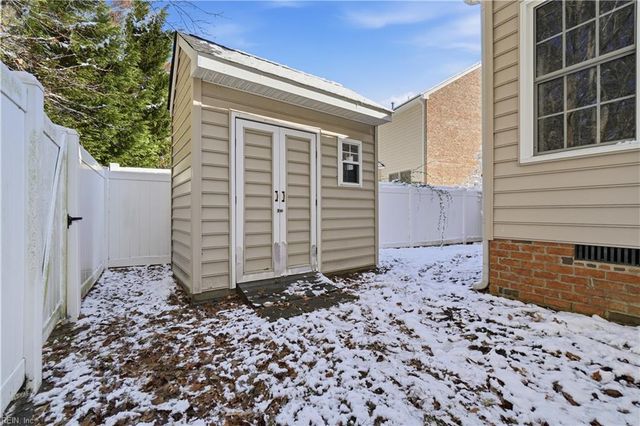 111 Lance WAY, Yorktown, VA 23693