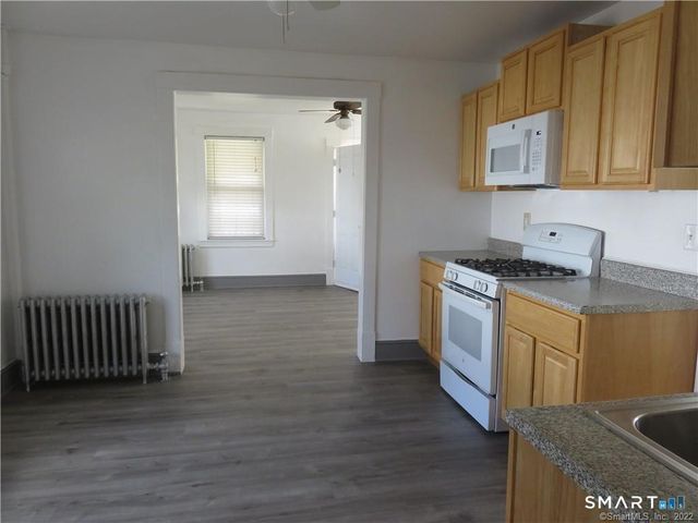 40 Doane Street, Manchester, CT 06042