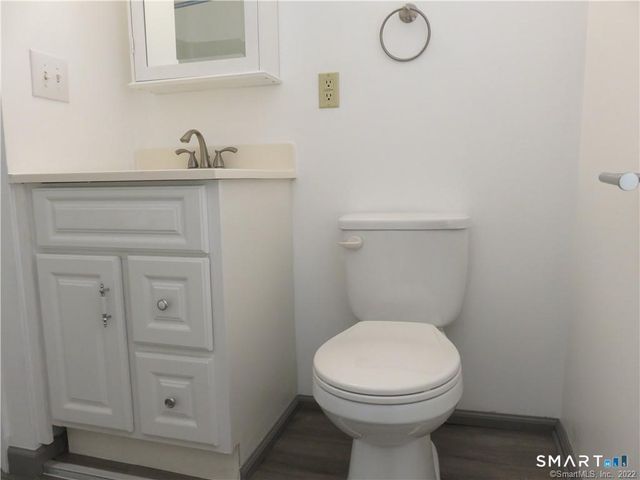 40 Doane Street, Manchester, CT 06042