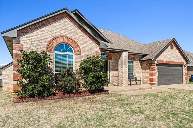 713 N Cherokee Way, Mustang, OK 73064