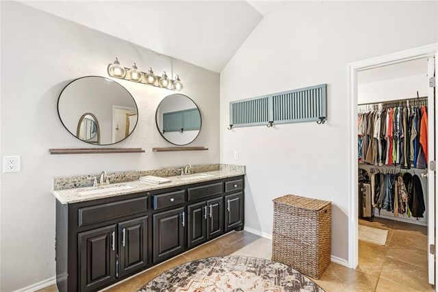 713 N Cherokee Way, Mustang, OK 73064