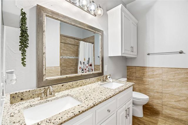 713 N Cherokee Way, Mustang, OK 73064