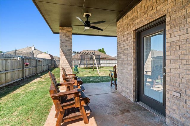 713 N Cherokee Way, Mustang, OK 73064
