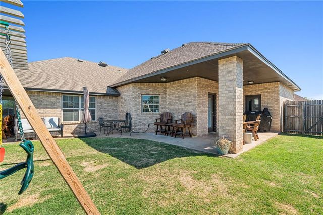 713 N Cherokee Way, Mustang, OK 73064