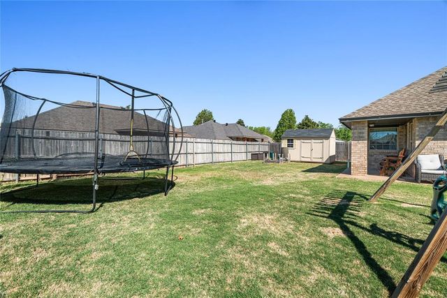 713 N Cherokee Way, Mustang, OK 73064