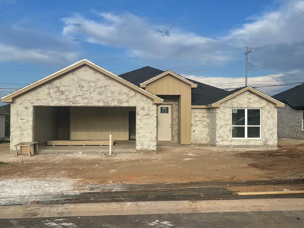 Image 1 of property listing at 5516 Slayde St, San Angelo, TX 76904