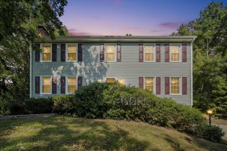 5651 North Lake DR, Roanoke, VA 24019