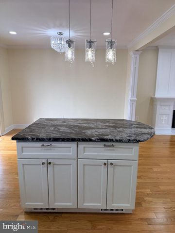 106 ADRIENNE AVE, Blackwood, NJ 08012