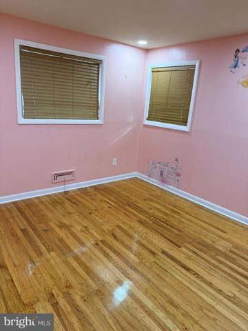 106 ADRIENNE AVE, Blackwood, NJ 08012