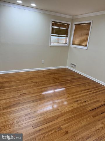 106 ADRIENNE AVE, Blackwood, NJ 08012