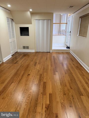 106 ADRIENNE AVE, Blackwood, NJ 08012