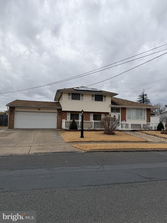 106 ADRIENNE AVE, Blackwood, NJ 08012