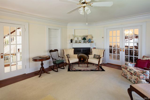 80 Lewis Street, Southampton, NY 11968