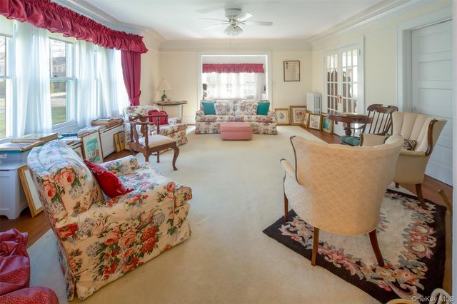 80 Lewis Street, Southampton, NY 11968