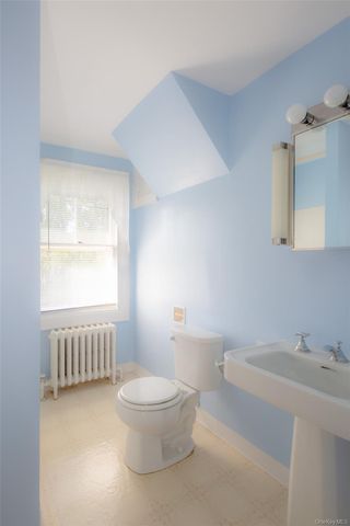 80 Lewis Street, Southampton, NY 11968